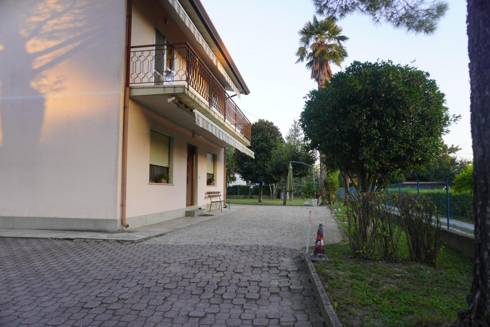 Oliva'S House Appartamento Con Giardino Palazzolo dello Stella Bagian luar foto